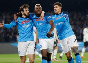 نابولي يسقط في فخ  التعادل أمام جنوى بالدوري الإيطالي