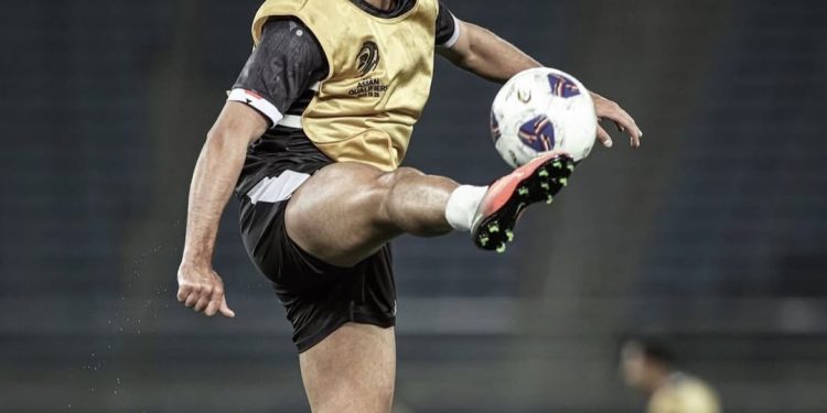 مهند علي “ميمي” .. القصة الكاملة لنجم العراق: من شوارع بغداد إلى أبواب الزمالك