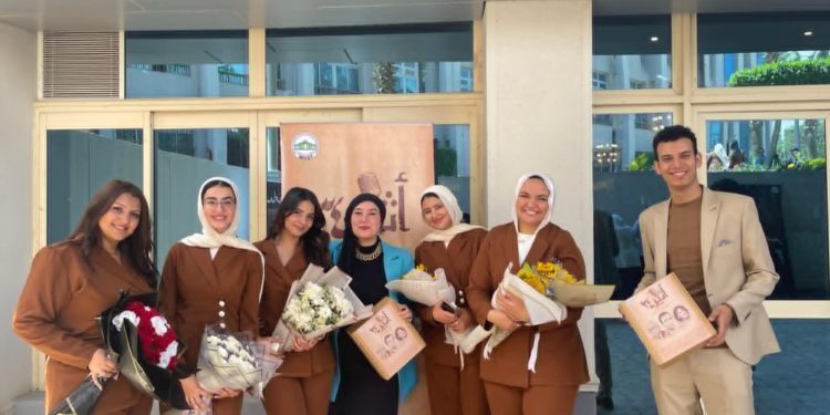 تاريخ الإذاعة المصرية يقدمه طلاب إعلام جامعة مصر للعلوم بـ مشروع التخرج |صور