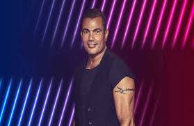 إيه حكاية البندانة اللي بتتحط في بنطلون عمرو دياب؟