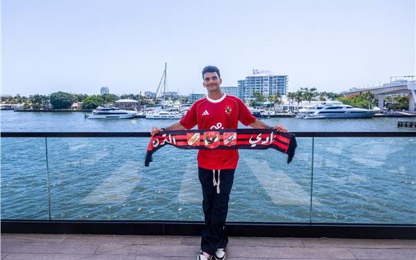 زيزو :استقبال لاعبي الأهلي أسعدني..وأحلم بالتتويج بدوري الأبطال  