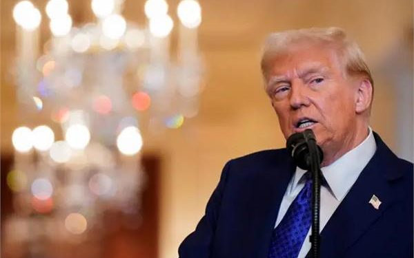 ترامب يسخر : رد إيران على تدمير منشآتها النووية ضعيف للغاية