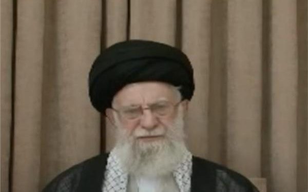 خامنئي: أي اعتداء على إيران سوف يكون له ثمن مكلف للغاية