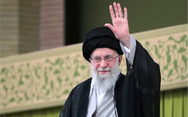 خامنئي: الشعب الإيراني كان على قلب رجل واحد في مواجهة العدوان