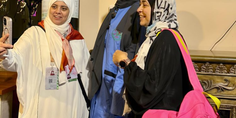 بالصور والفيديو ، الذكاء الصناعي مفاجأة اول أيام التشريق بمشعر مني