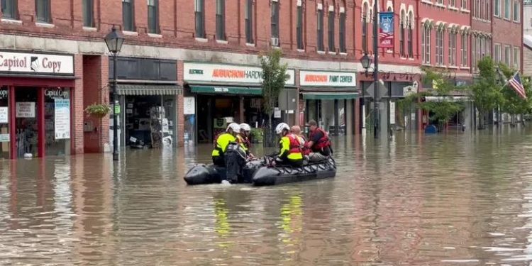 أمريكا: فيضانات فيرمونت تتسبب في أضرار جسيمة للمنازل وشبكة الطرق