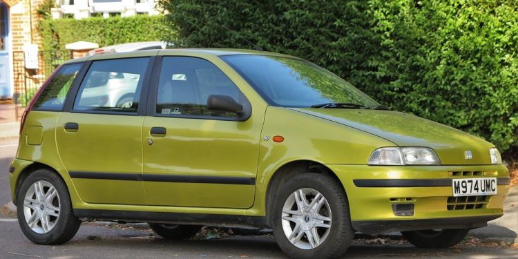 بـ 80 ألف جنيه .. أرخص سيارة فى مصر “فيات بونتو موديل 1998 “