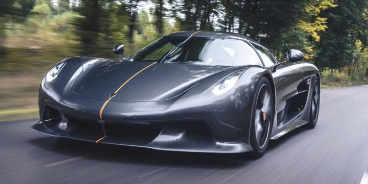 تعرف علي أسرع السيارات حول العالم