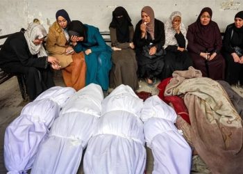 51 شهيدا فى قطاع غزة منذ فجر اليوم