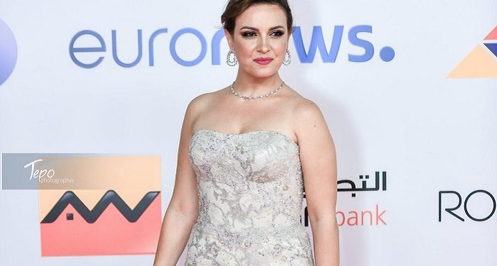 أول عمل بعد وفاة والدي.. ريهام عبد الغفور :مسلسل “كتالوج” على نيتفلكس