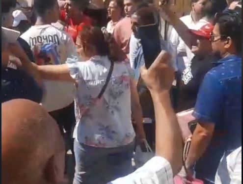 وقفه إحتجاجية لـ قاطني الرابية أمام جهاز مدينة الشروق | فيديو