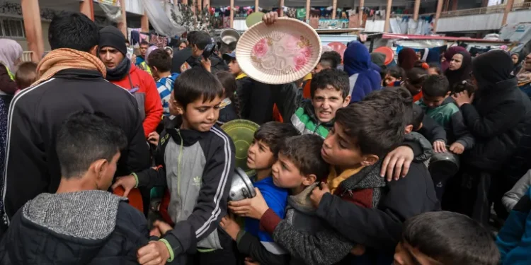 الدفاع المدني بغزة: الاحتلال يمارس تجويعًا ممنهجًا ومجزرة زكيم تفضح جرائمه