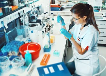 نقلة نوعية.. ابتكار اختبار جديد يفحص سرطان الجلد فى المنزل