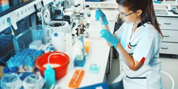 نقلة نوعية.. ابتكار اختبار جديد يفحص سرطان الجلد فى المنزل