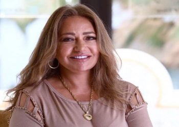 إصابة ليلى علوي بكدمات في الكتف والرقبة إثر تعرضها لحادث تصادم بسيارتها