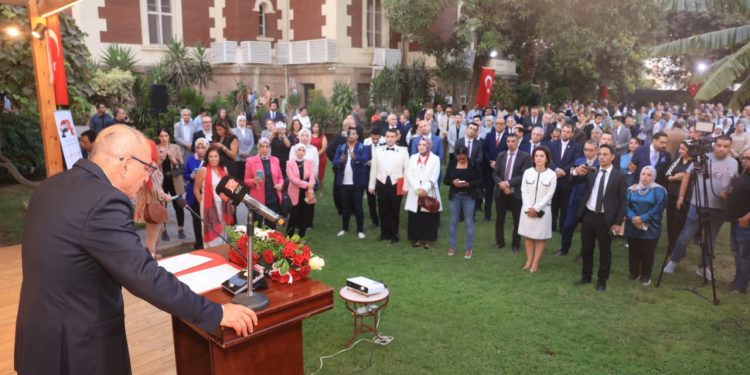 سفارة تركيا بالقاهرة تحتفل بعيد النصر  بـ“يوم الجيش لتركيا”