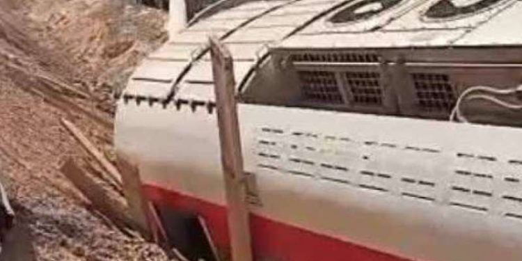 وزارة الصحة : ارتفاع مصابي ووفيات حادث قطار مطروح إلى 97 مصابا
