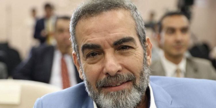 أول تعليق من الفنان أحمد عبد العزيز بعد واقعة رفضه السلام على أحد المعجبين