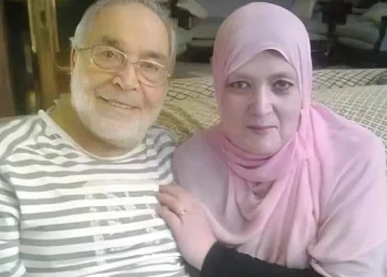 شمس البارودي ترد على منتقديها للنشر علي الفيسبوك”أكتب وزوجي على قيد الحياة”