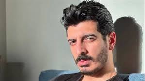 التحفظ على أموال شاكر محظور