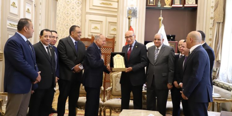 رئيس نادي قضاة جنوب سيناء يهنىء عاصم الغايش بمناسية توليه منصب رئيس مجلس القضاء الأعلى