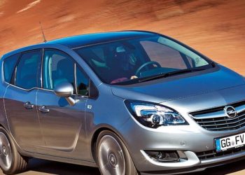 تعرف على أرخص 5 سيارات كهربائية.. وأركب أوبل ميريفا هاتشباك بـ 450 ألف جنيه