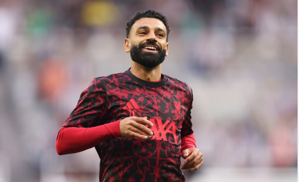 تصريحات محمد صلاح عن “الصلاة” يثر جدلاً واسعاً على منصة إكس