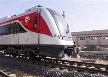 بـ مدينة العاشر من رمضان .. الجديد فى محطات القطار الكهربائي الخفيف LRT .. التفاصيل الكاملة
