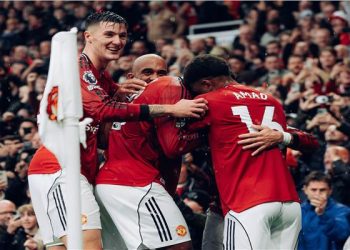 مانشستر يونايتد يضرب تشيلسي بثنائية قاتلة في قمة مثيرة بـ البريميرليج