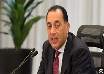 نيابة عن الرئيس السيسي..مصطفي مدبولي يلتقي رئيس شركة “بوينج” العالمية