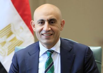 وزير التعليم يوجه بـ إحالة واقعة تعدى طالب على مدير مدرسه للنيابه العامة .. التفاصيل الكاملة