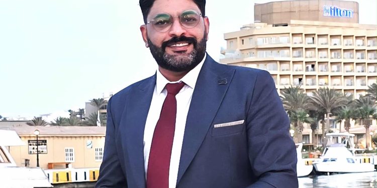 نقلة نوعية.. الدكتور محمد الباز يشيد بمشروع مراسي البحر الأحمر