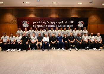 احتفالا بالتأهل للمونديال.. أبو ريدة يهدي مدربي مصر رخصة التدريب Pro