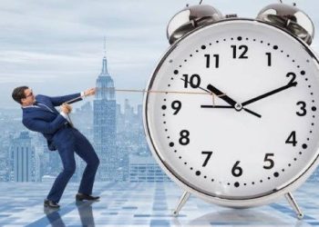 ترقبوا منتصف الليل ..الساعة هتتأخر 60 دقيقة وتطبيق التوقيت الشتوى ..رسميا