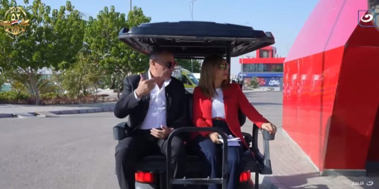 الخطيب في جولة بفرع التجمع الخامس والحديدي : “قلبي بيدق من السعادة”