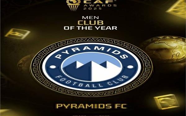 عاجل بيراميدز أفضل ناد بإفريقيا في حفل جوائز كاف 2025