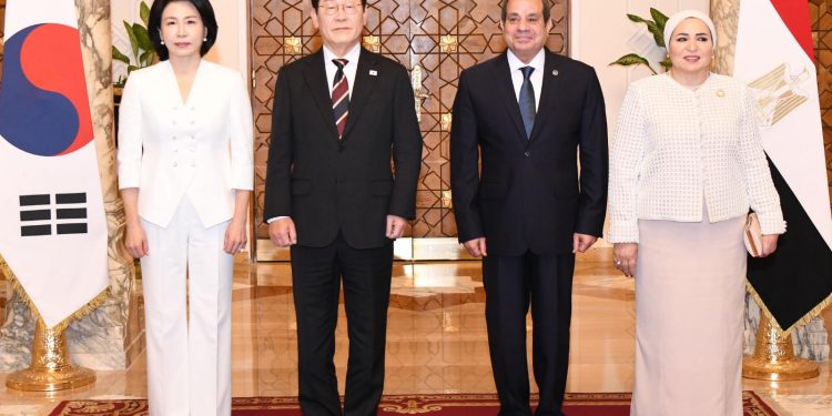 المراسم الرسمية..الرئيس السيسي يستقبل نظيرة الكوري الجنوبي..التفاصيل الكاملة