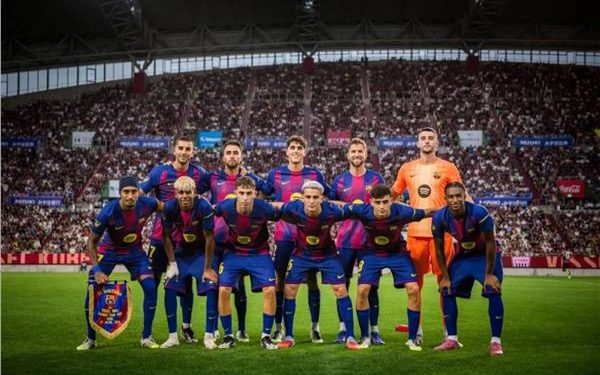 برشلونة يضرب ألافيس بثلاثية مثيرة يتصدر الدوري الإسباني