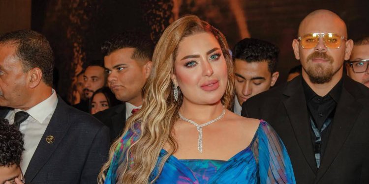 منى العمدة تنظم احتفالية غنائية لأحد شركات العقارات بحضور النجم تامر عاشور