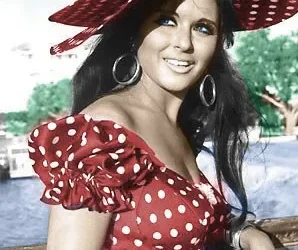 انتحار أم اغتيال؟.. عادل حمودة يُحلل الروايات الأربعة لوفاة سعاد حسني في لندن