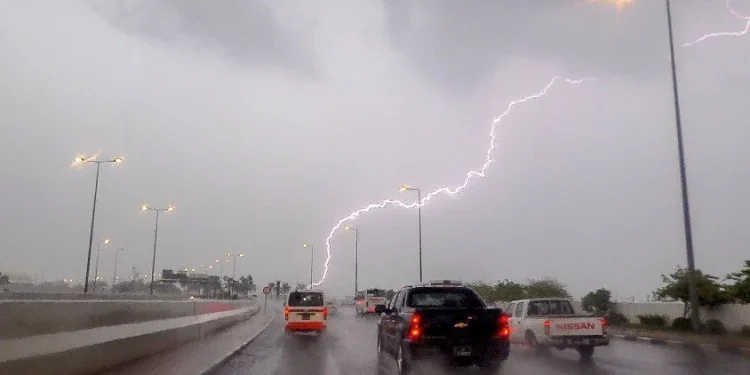 الارصاد الجوية : طقس الخميس خريفي مائل للبرودة .. وتحذيرات بـ أمطار رعدية  