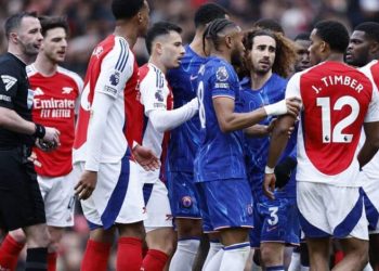 تشيلسي يكتفي بالتعادل 1 /1 أمام  آرسنال في قمة البريميرليج