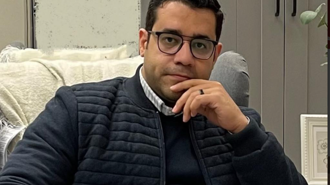 المخرج الفني محمد سعيد: الذكاء الاصطناعي وسيلة داعمة وليست بديلًا عن خبرة المصمم