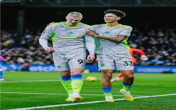 مانشستر سيتي يكتسح كريستال بالاس بثلاثية ويواصل مطاردة آرسنال فى البريميرليج