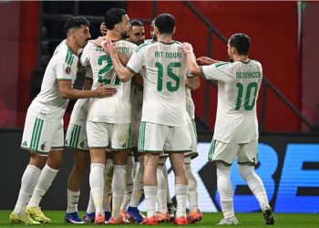 منتخب الجزائر يضرب بوركينا فاسو  بهدف قاتل ويتأهل لدور الـ16 بأمم إفريقيا بالمغرب