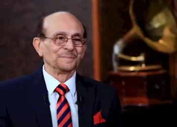 محمد صبحي يكشف تفاصيل تفجيره تمثال الحرية في أحد عروضه المسرحية