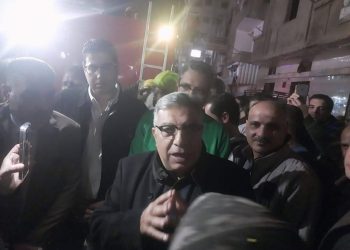 محافظ الدقهلية يوجه بإخلاء عقار المنصورة بالكامل والعقارات المجاورة وفصل الكهرباء  والغاز