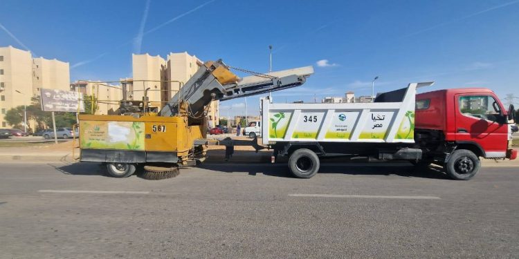 رئيس جهاز مدينة الشروق: النظافة أولوية قصوى.. ومتابعة ميدانية مستمرة وحلول فورية لأي ملاحظات