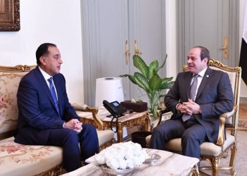 مدبولي ينقل تهنئة الرئيس السيسي بالعام الجديد  متمنياُ كل الخير والبركة والسعادة للمصريين