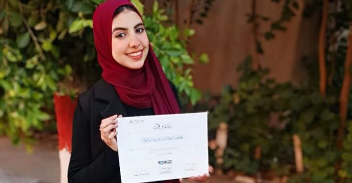 شروق عبد الوهاب حافظ تحصد المركز الثالث في مسابقة القصة القصيرة «بنها ضد الفساد» بجامعة بنها